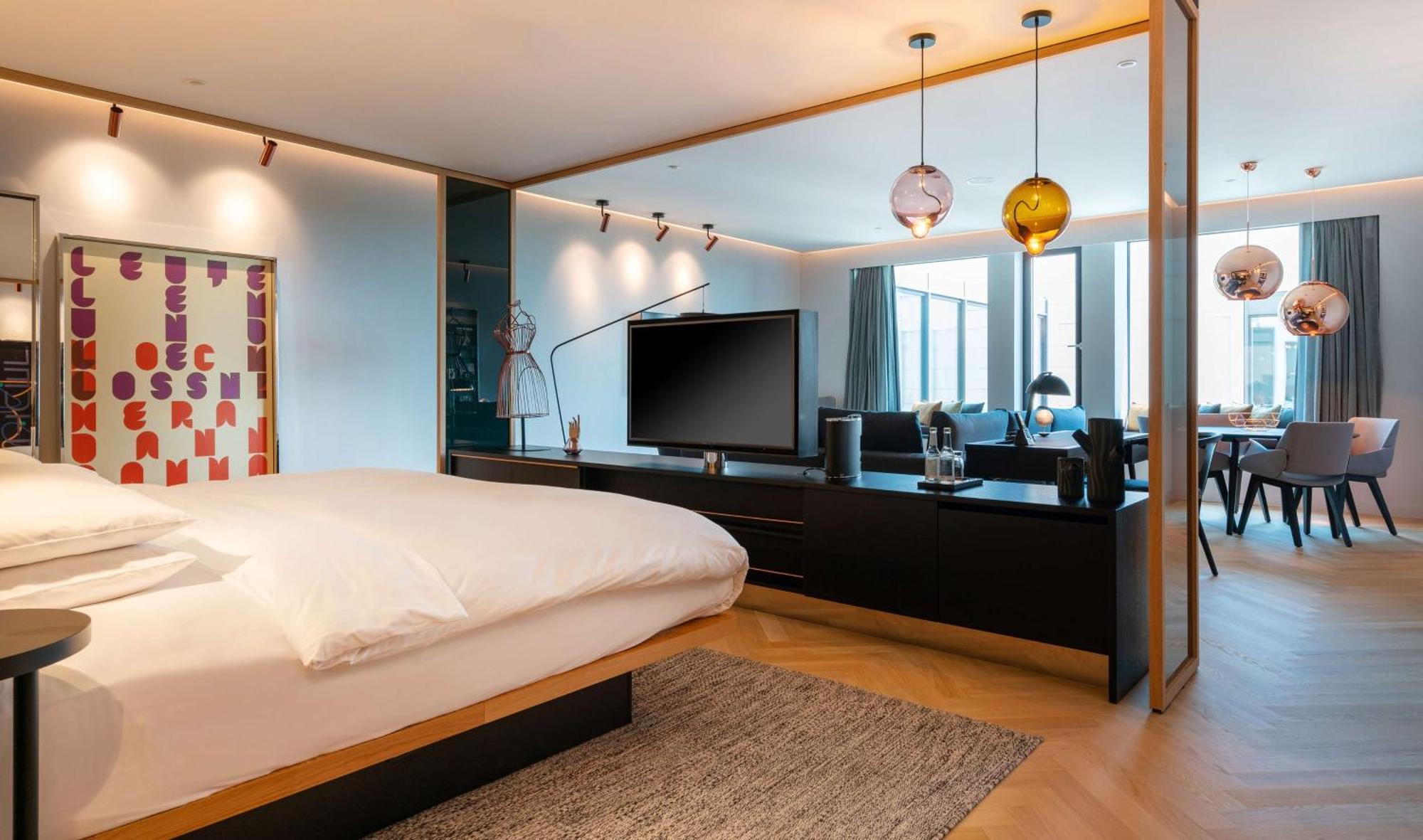 Andaz Munich Schwabinger Tor, By Hyatt Hotel Екстериор снимка A bedroom at the hotel