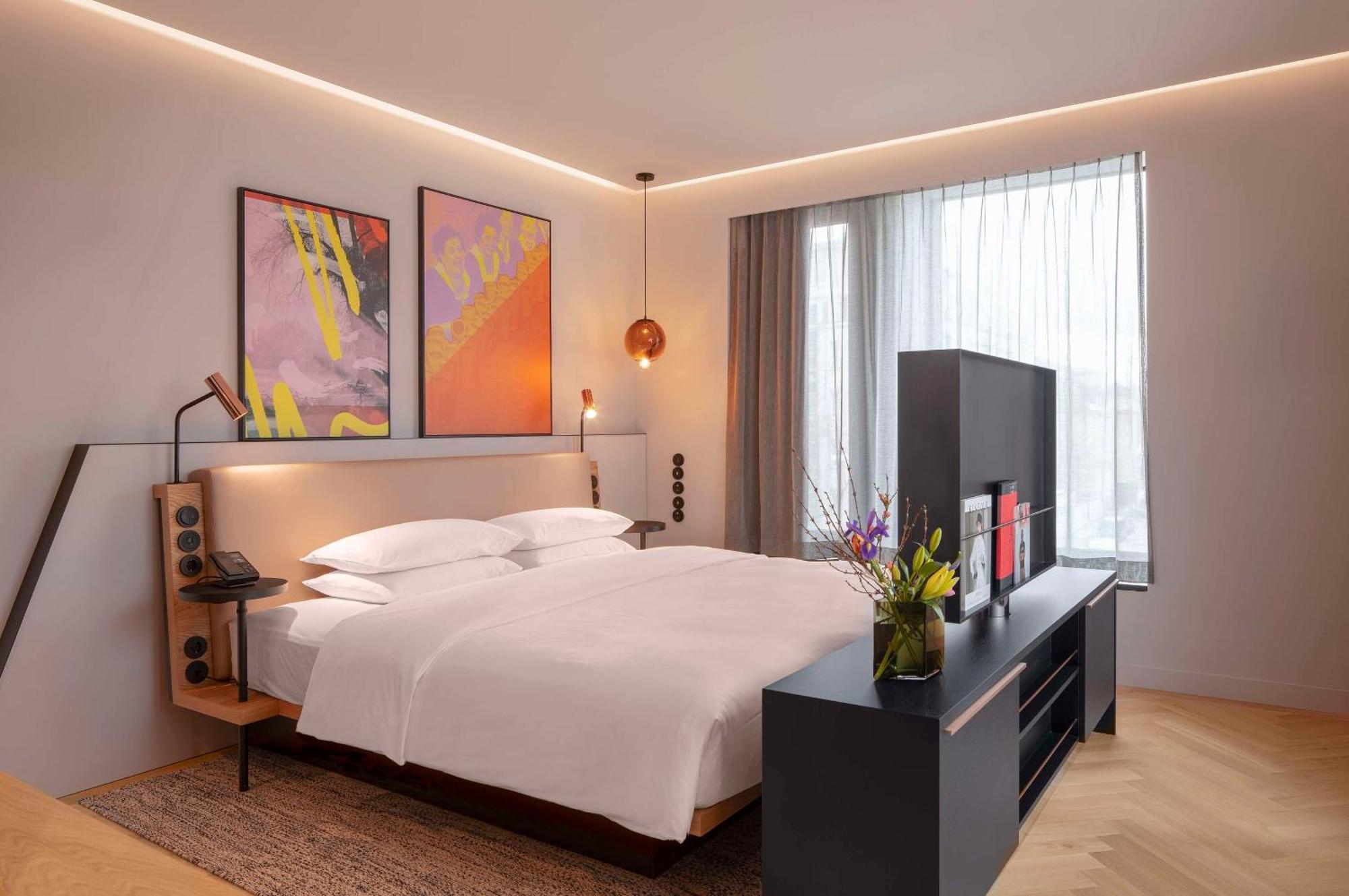Andaz Munich Schwabinger Tor, By Hyatt Hotel Екстериор снимка A bedroom at the hotel