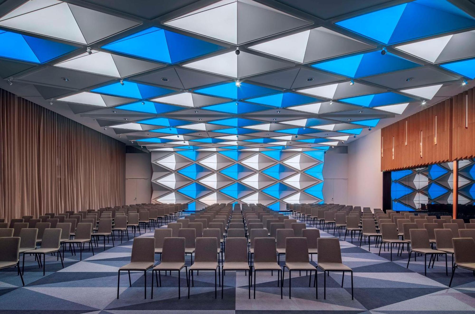 Andaz Munich Schwabinger Tor, By Hyatt Hotel Екстериор снимка The interior of the main conference hall